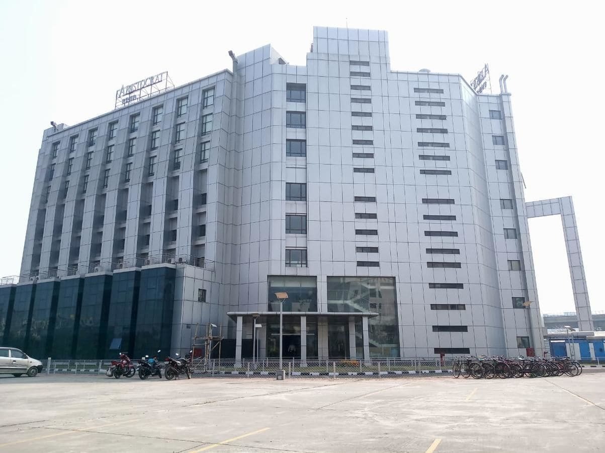 Aristocrat Hotel Kolkata Ngoại thất bức ảnh